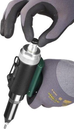 Заклепочник пневматический, KRAFTOOL 31188, корпус из композит материалов, для заклепок из нержав стали, 2,4-3,2-4-4,8мм 31188 купить в Уфе