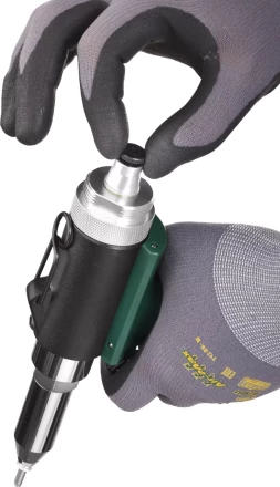 Заклепочник пневматический, KRAFTOOL 31188, корпус из композит материалов, для заклепок из нержав стали, 2,4-3,2-4-4,8мм 31188 купить в Уфе