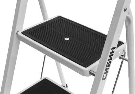 Лестница-стремянка СИБИН стальная c широкими ступенями, 4 ступени 38807-04 купить в Уфе