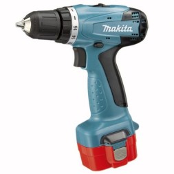 Аккумуляторная ударная дрель-шуруповерт Makita 8271DWАE