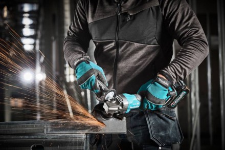 Угловая шлифовальная машина 125мм Makita GA050GT101 (40V, 1 АКБ 5 Ач, ЗУ) купить в Уфе