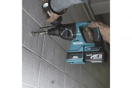Аккумуляторный перфоратор Makita DHR242RT купить в Уфе
