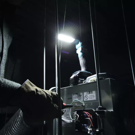 Аккумуляторный фонарь Makita DML801 (DEBDML801) купить в Уфе