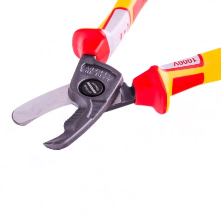 Кабелерез диэлектрические рукоятки до 1000 В трехкомпонентные рукоятки 210 мм Gross 17728 купить в Уфе