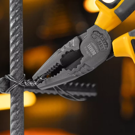 Плоскогубцы комбинированные 205 мм Denzel 17082, трехкомпонентные рукоятки купить в Уфе