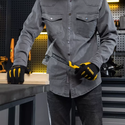 Молоток кровельщика 600 г, цельнокованый, боек с магнитом, двухкомп. обрезин. рук-ка Denzel 10623 купить в Уфе