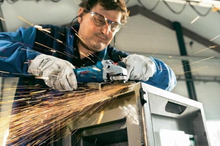 Углошлифовальная машина BOSCH GWS 7-115 Е (0.601.388.201) купить в Уфе