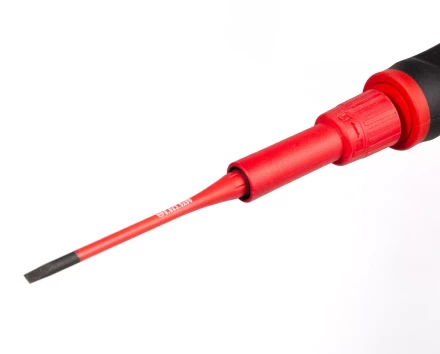 Диэлектрическая динамометрическая отвертка VDE КВТ НИО-3309 со сменными битами SLIM, 9 шт. (78279) купить в Уфе