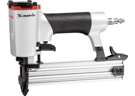Нейлер пневматический для гвоздей от 10 до 32 мм 18GA MATRIX 57405 купить в Уфе