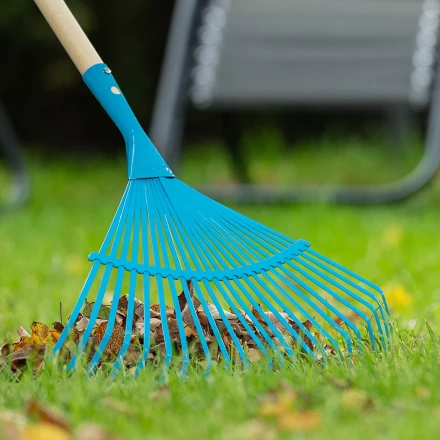 Грабли веерные стальные Palisad, 430 х 1550 мм, 22 плоских зуба, лакированный черенок, Luxe, 617885 купить в Уфе