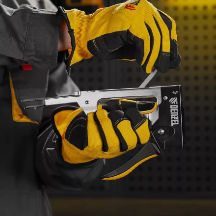 Степлер металлический, скобы в комплекте, 2К рукоятка, тип 53, 6-10 мм Denzel 40222 купить в Уфе