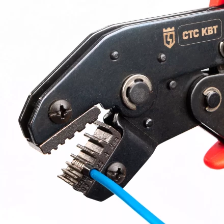 Пресс-клещи КВТ СТС-В с матрицами 0.25–6, 6–16 для опрессовки втулочных наконечников (набор) (85272) купить в Уфе