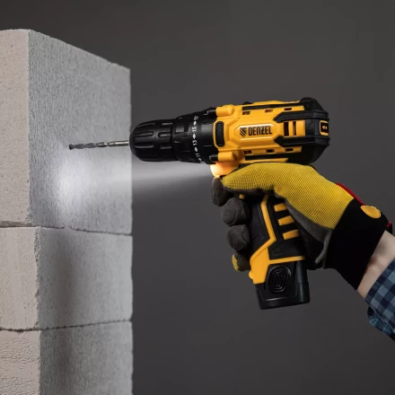 Дрель-шуруповерт аккумуляторная CDL-12CB, Li-Ion, 12 В, 1 акк.// Denzel 26102 купить в Уфе