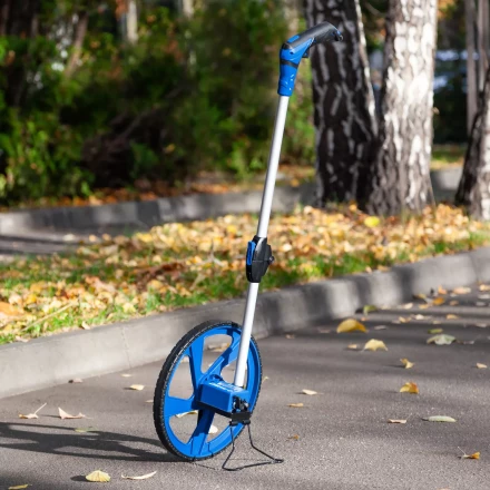 ЗУБР 0.1 - 9999 м, измерительное колесо, (курвиметр) со складной алюминиевой рукояткой, Профессионал (34880) купить в Уфе