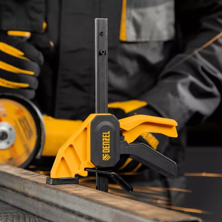 Струбцина F-образная Denzel, быстрозажимная, 150 х 55 мм, усиленный нейлоновый корпус, 20501 купить в Уфе