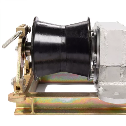 Лебедка тяговая автономная КВТ ЛТА-8 с бензиновым приводом, 8 т (92357) купить в Уфе