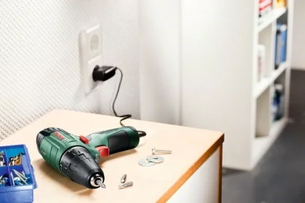 Аккумуляторная дрель BOSCH PSR 1080 LI 1 аккумулятор (0.603.9A2.020) купить в Уфе