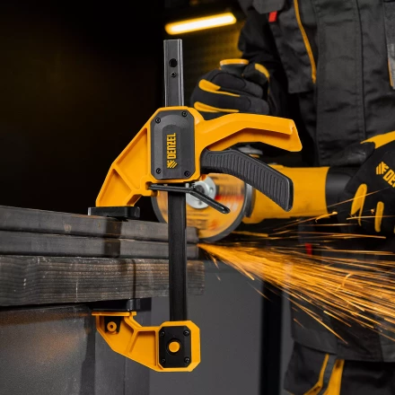 Струбцина F-образная Denzel, быстрозажимная, 150 х 80 мм, усиленный нейлоновый корпус 20505 купить в Уфе