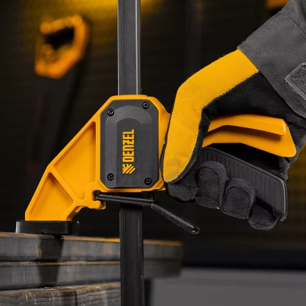 Струбцина F-образная Denzel, быстрозажимная, 600 х 80 мм, усиленный нейлоновый корпус 20508 купить в Уфе