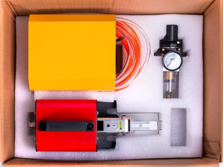 Пресс-клещи пневматические КВТ ПКП-01 для опрессовки наконечников и разъемов матрицами МПК (85396) купить в Уфе