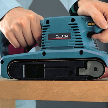 Шлифмашина ленточная Makita ЛШМ 9910K купить в Уфе
