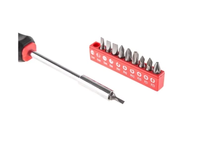 Отвертка HAMMER 601-036 с набором бит 11 предметов купить в Уфе