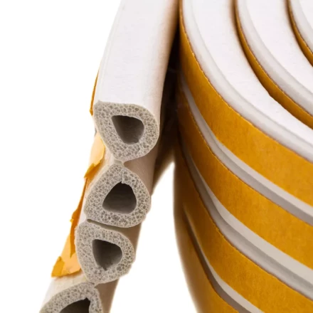 Уплотнитель резиновый, 12 м, профиль &quot;D&quot;, белый Сибртех 88909 купить в Уфе