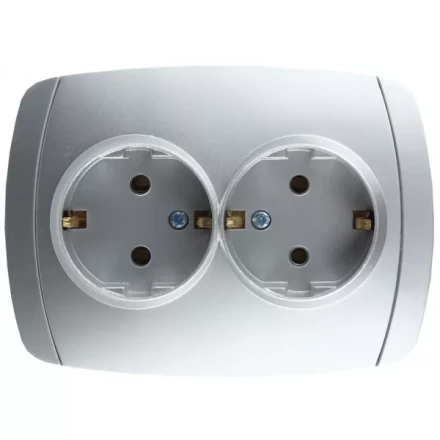 Розетка СВЕТОЗАР &quot;АКЦЕНТ&quot; двойная в сборе, с заземлением, цвет серебристый металлик, 16А/~250В SV-54207-SM купить в Уфе
