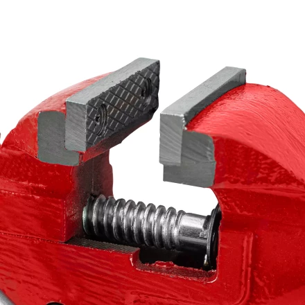 Тиски слесарные MTX 50 мм настольные поворотные c наковальней 18675 купить в Уфе