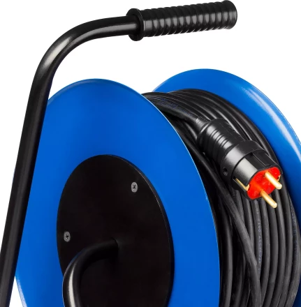 Удлинитель на катушке &quot;КГ 315&quot;, 30 м, 3700 Вт, 4 гнезда, IP44, КГ 3х1,5 кв мм, ЗУБР 55080-30 купить в Уфе