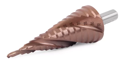 Ступенчатое сверло MESSER HSS CO 4-32х15 с кобальтовым покрытием и тремя спиральными канавками. купить в Уфе