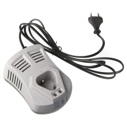 Зарядное устройство ЗУБР 12V 2A V000-006-063 купить в Уфе
