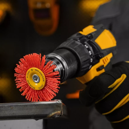 Щетка для дрели Denzel, 65 мм, Плоская, со шпилькой, нейлоновая щетина, 74433 купить в Уфе