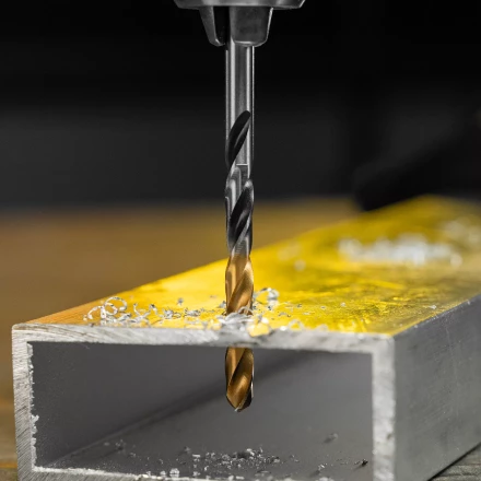 Сверло спиральное по металлу Denzel 4,5 x 80мм, Р6М5, Golden Tip, многогранная заточка 718274 купить в Уфе