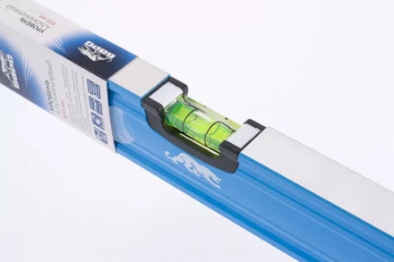 Уровень алюминиевый 600 мм профиль 1.6 мм фрезерованный ударопрочные заглушки 3 глазка БАРС 34422 купить в Уфе