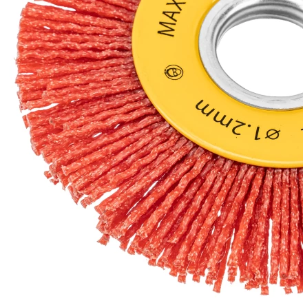 Щетка для УШМ, 100 мм, плоская, нейлоновая щетина, посадка 22,2 мм Denzel 74437 купить в Уфе