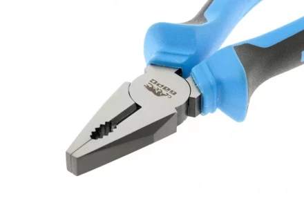 Плоскогубцы комбинированные 180 мм хром-ванадий двухкомпонентные рукоятки БАРС 16997 купить в Уфе